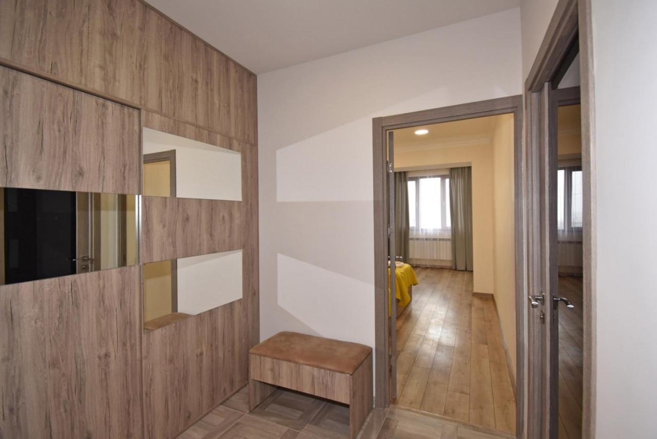 2 Bedroom Apartment, Quiet And Spacious Γιερεβάν Εξωτερικό φωτογραφία