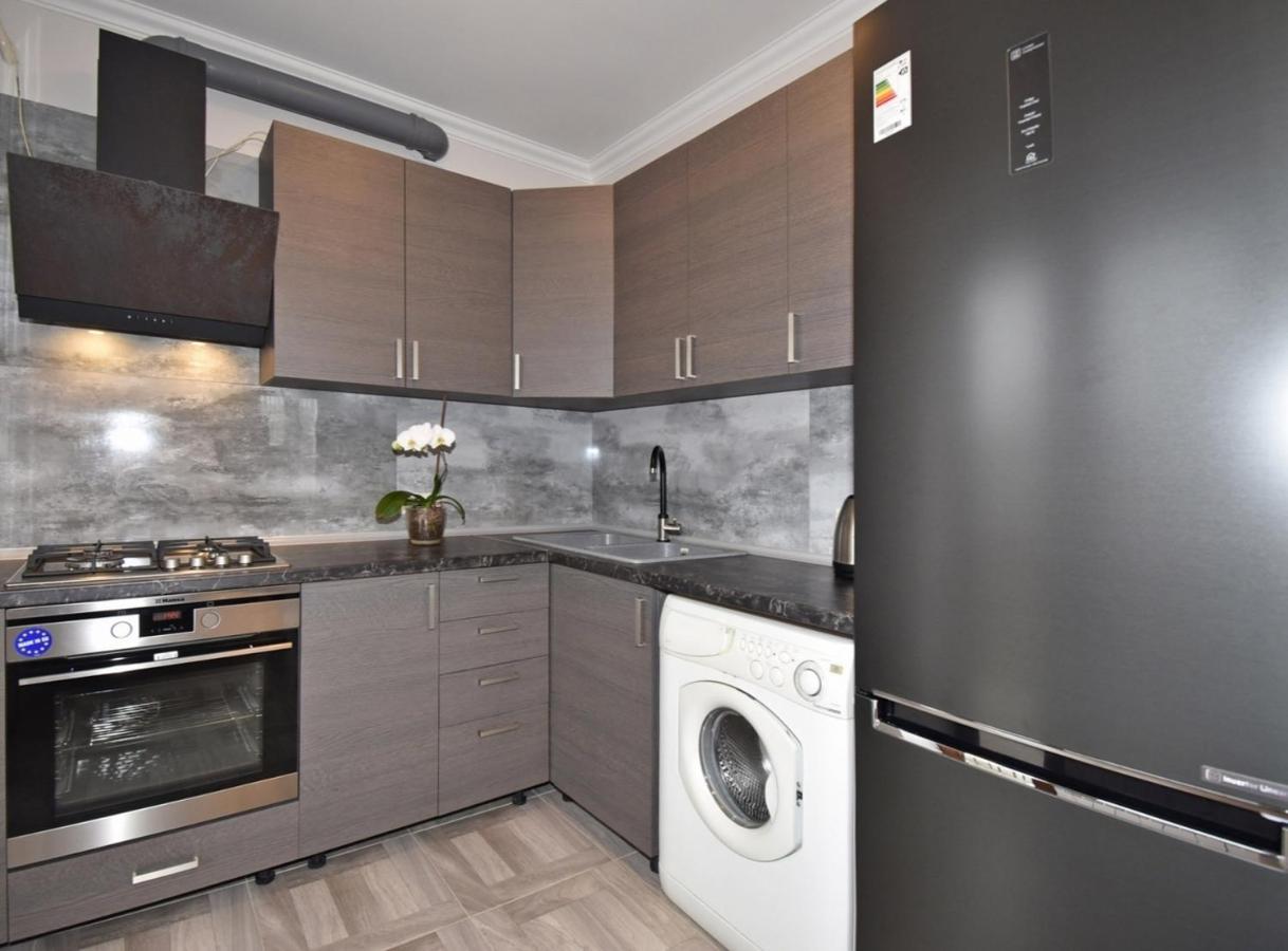 2 Bedroom Apartment, Quiet And Spacious Γιερεβάν Εξωτερικό φωτογραφία