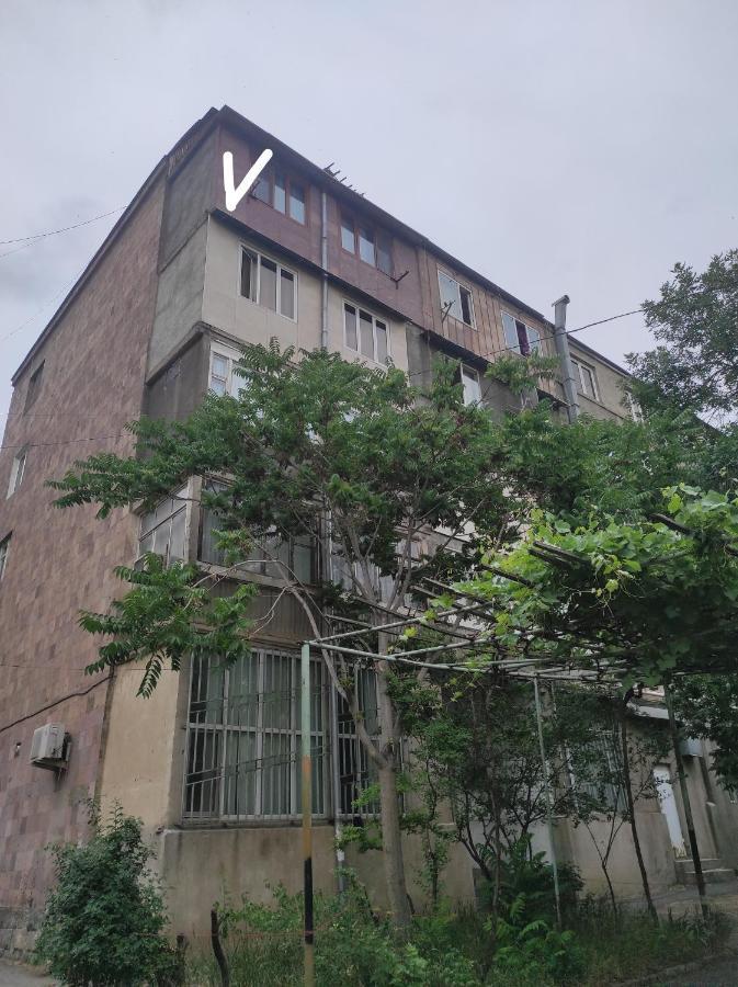 2 Bedroom Apartment, Quiet And Spacious Γιερεβάν Εξωτερικό φωτογραφία